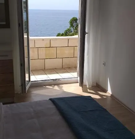 Apartment & Katarina